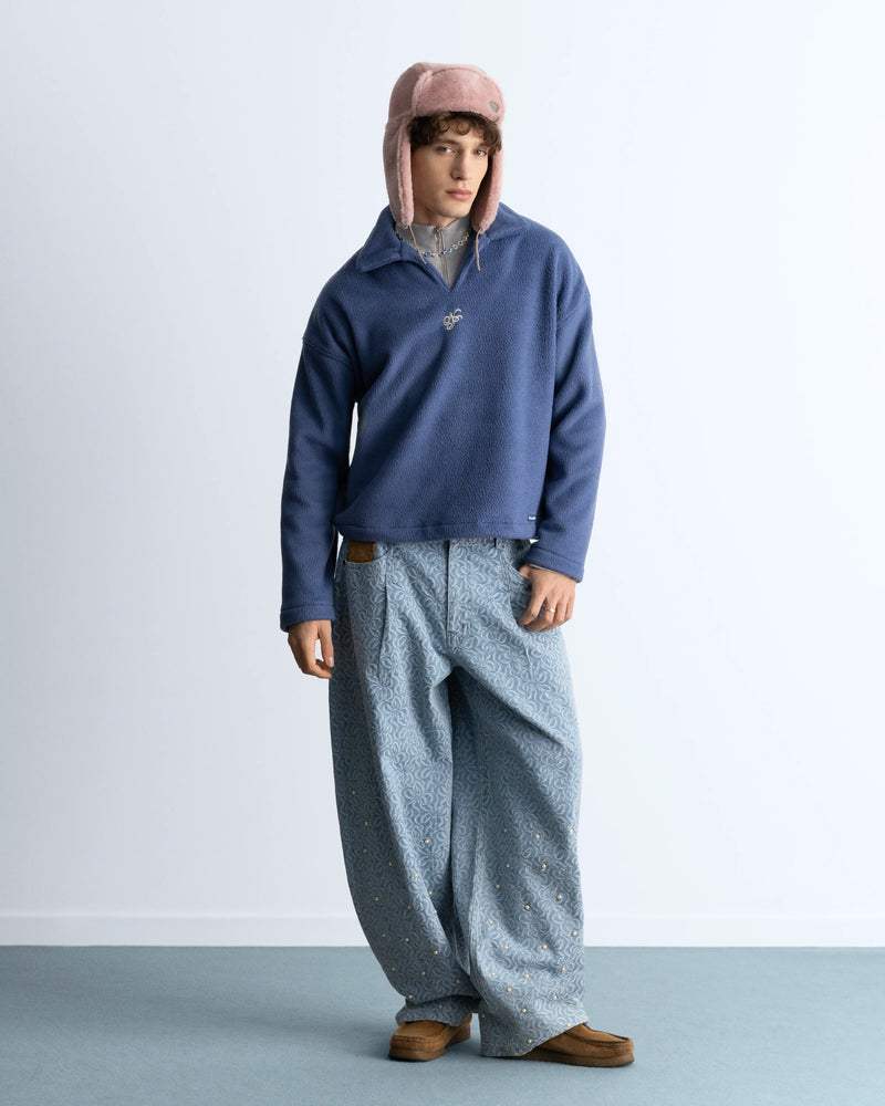 MAN [Model is 1.83 m / 6’0” wearing size M]