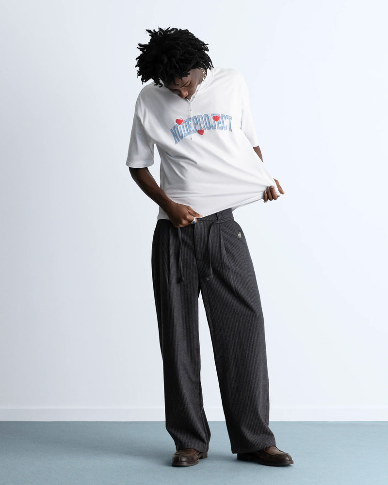 MAN [Model is 1.89 m / 6’2” wearing size M]