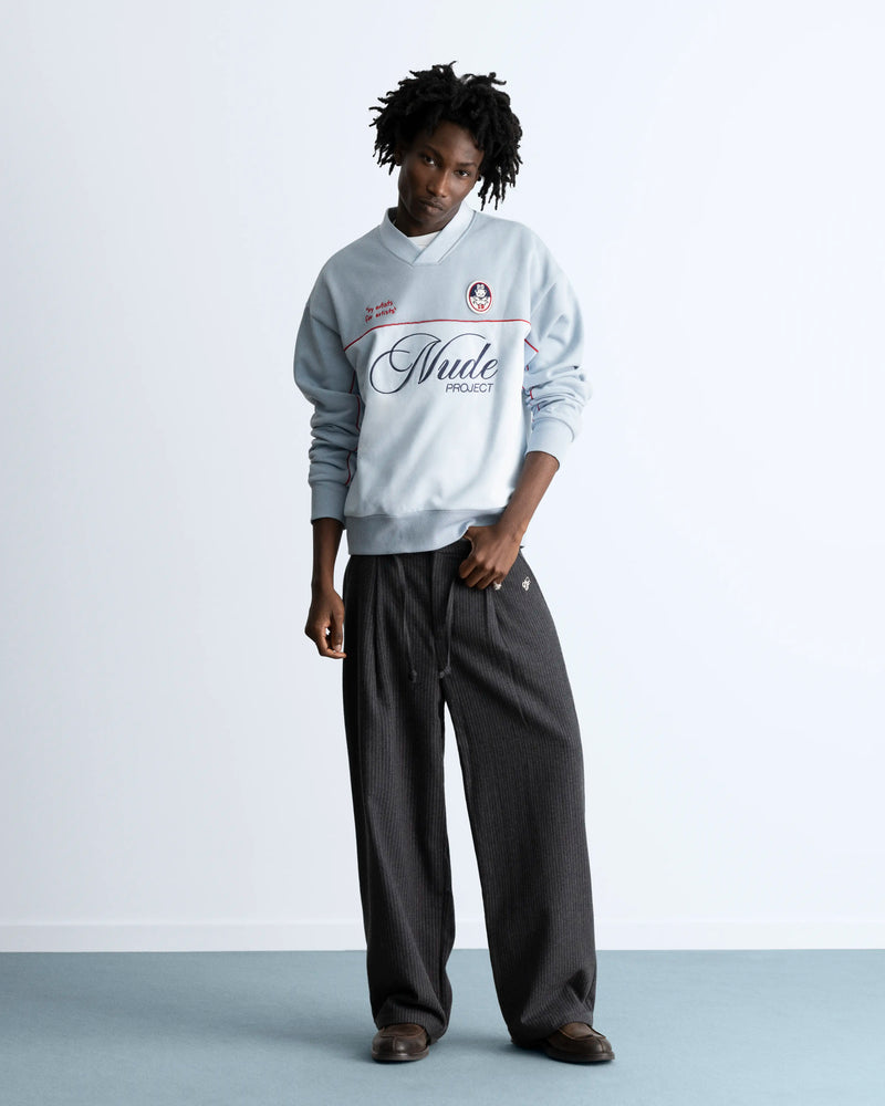 MAN [Model is 1.89 m / 6’2” wearing size L]