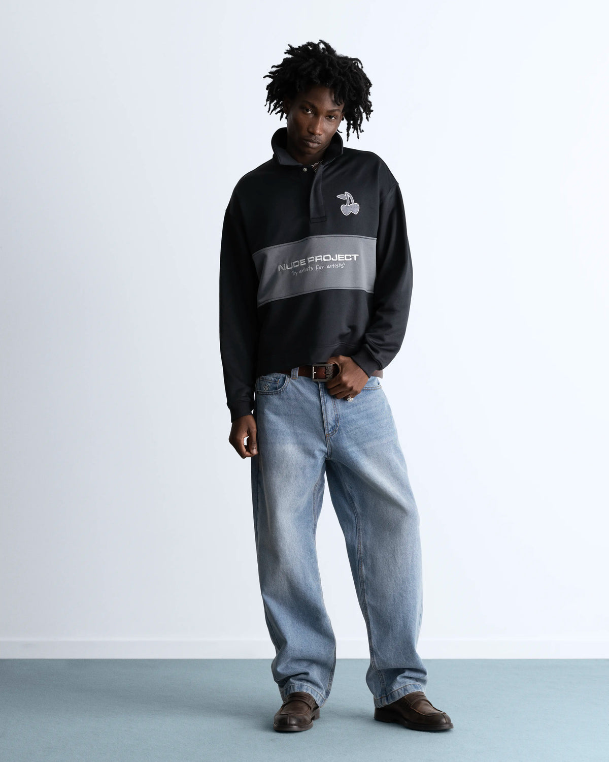 MAN [Model is 1.89 m / 6’2” wearing size L]