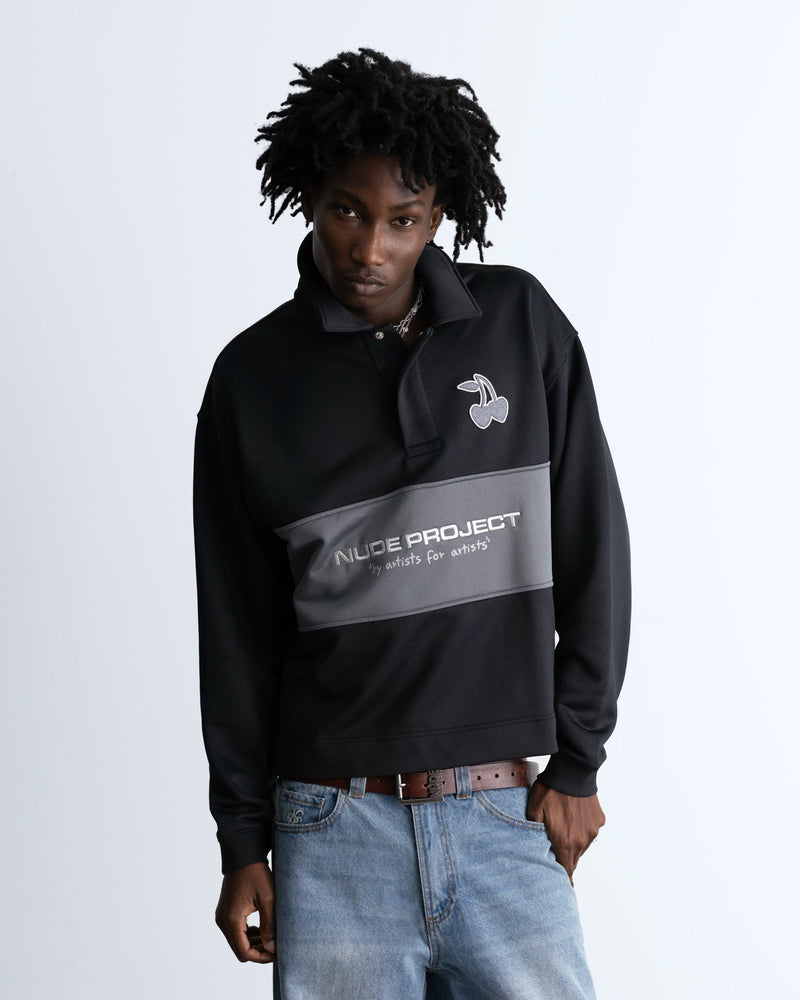 MAN [Model is 1.89 m / 6’2” wearing size L]