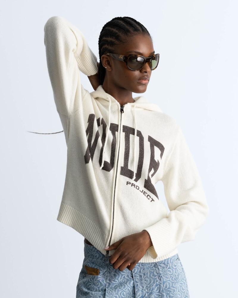 WOMAN [Model is 1.78 m / 5’10” wearing size M]