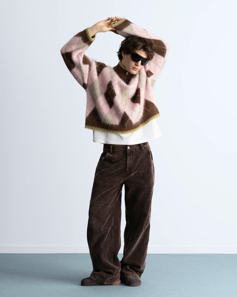 MAN [Model is 1.83 m / 6’0” wearing size M]