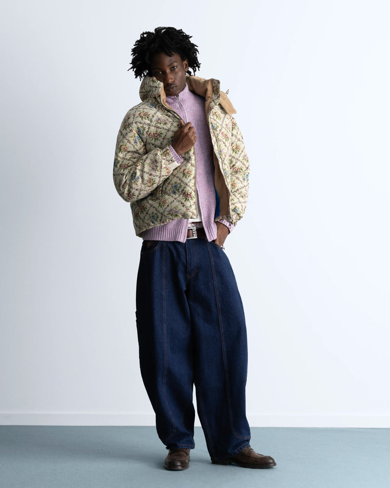 MAN [Model is 1.89 m / 6’2” wearing size M]