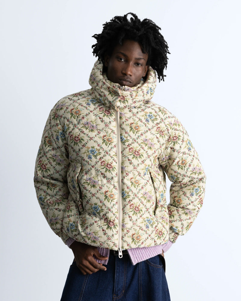 MAN [Model is 1.89 m / 6’2” wearing size M]