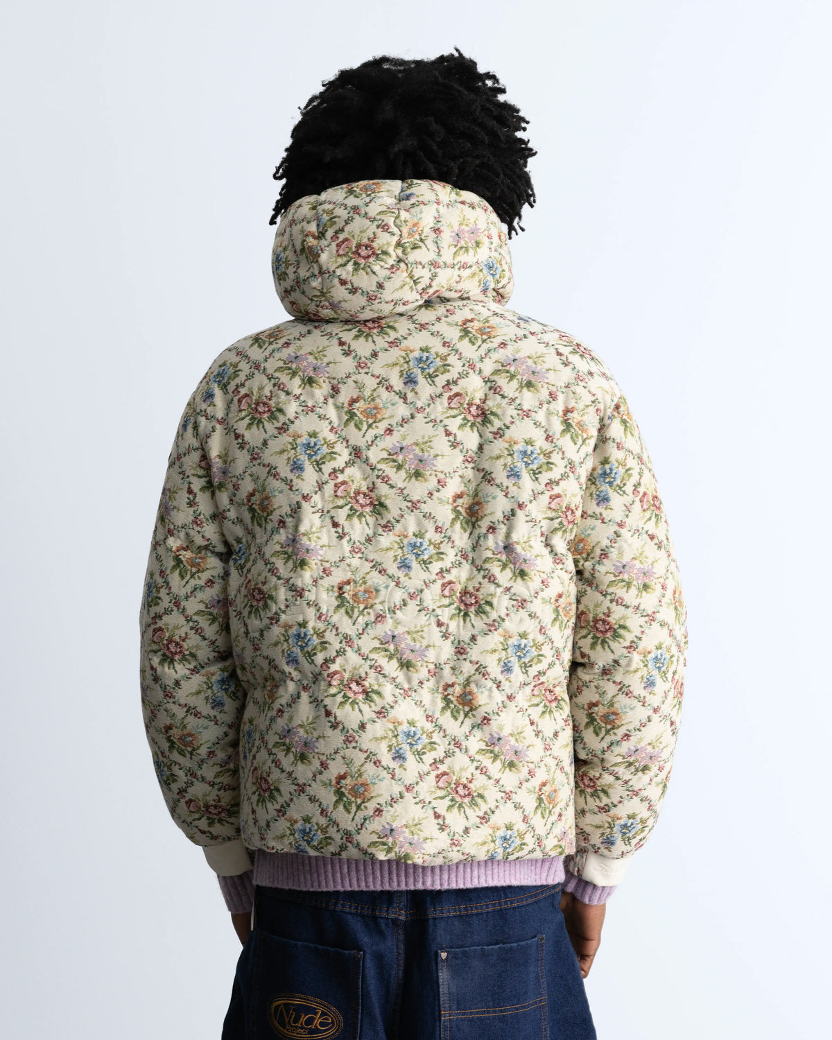 MAN [Model is 1.89 m / 6’2” wearing size M]