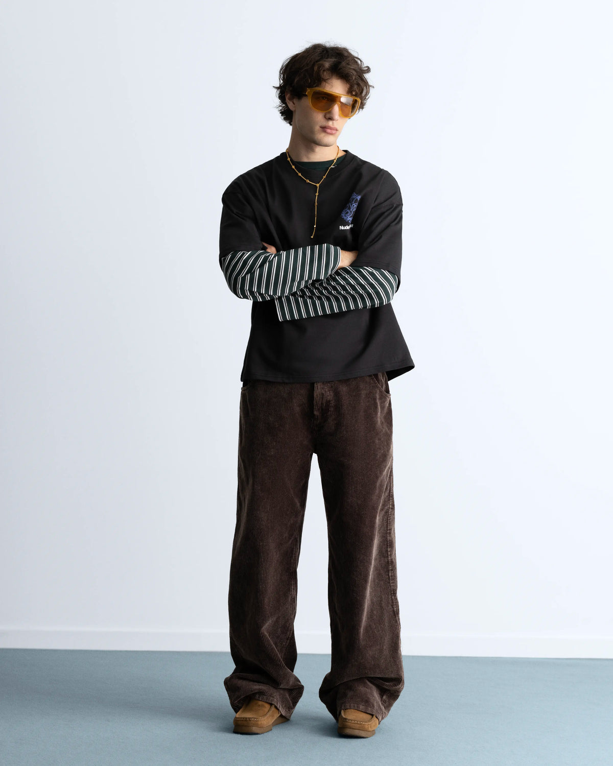 MAN [Model is 1.83 m / 6’0” wearing size M]