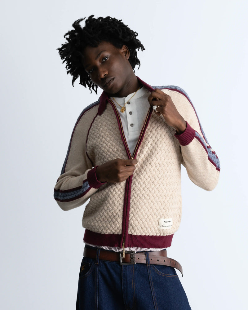 MAN [Model is 1.89 m / 6’2” wearing size M]