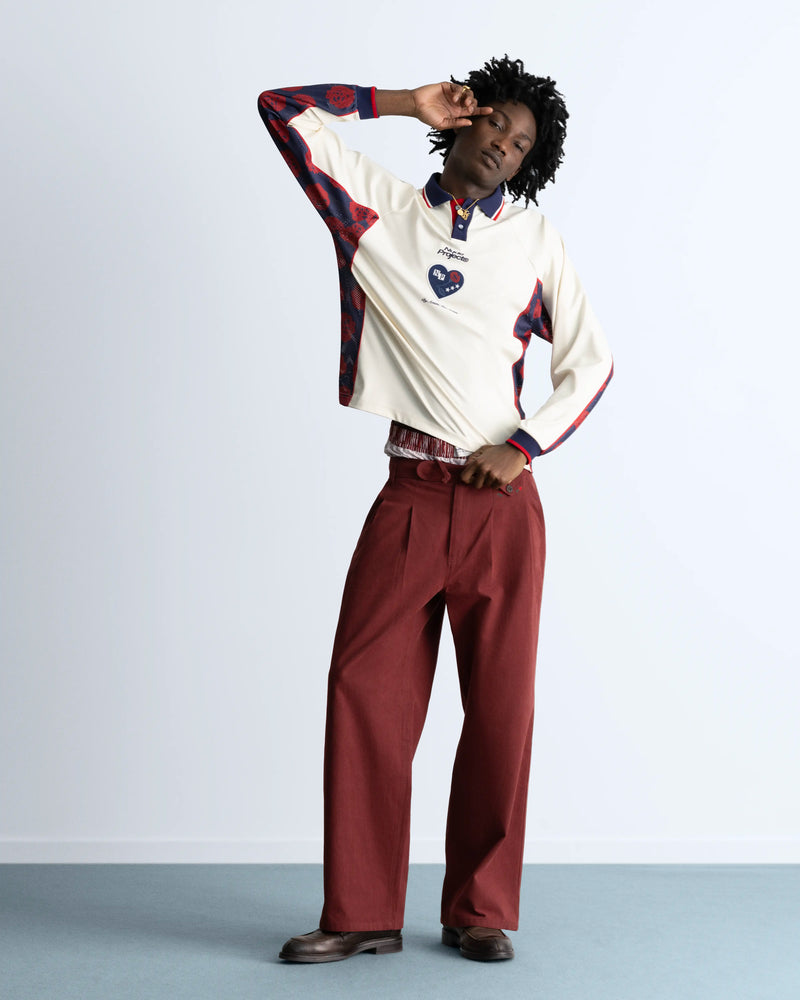 MAN [Model is 1.89 m / 6’2” wearing size M]