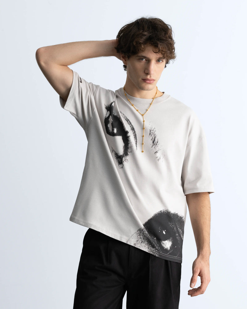 MAN [Model is 1.83 m / 6’0” wearing size M]