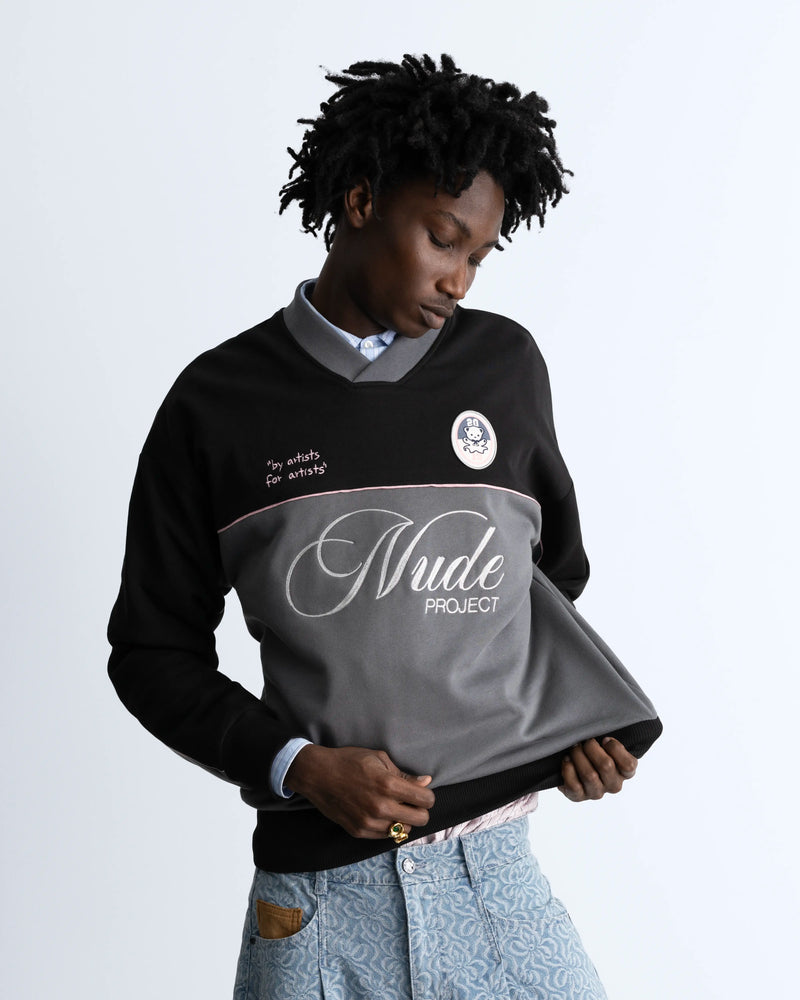 MAN [Model is 1.89 m / 6’2” wearing size M]