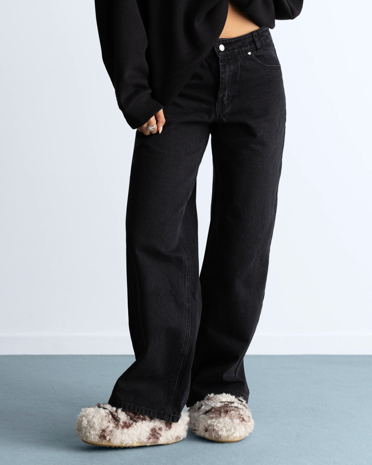 WOMAN [Model is 1.71 m / 5’7” wearing size S]