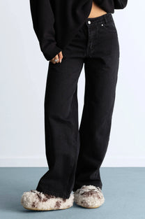 WOMAN [Model is 1.71 m / 5’7” wearing size S]