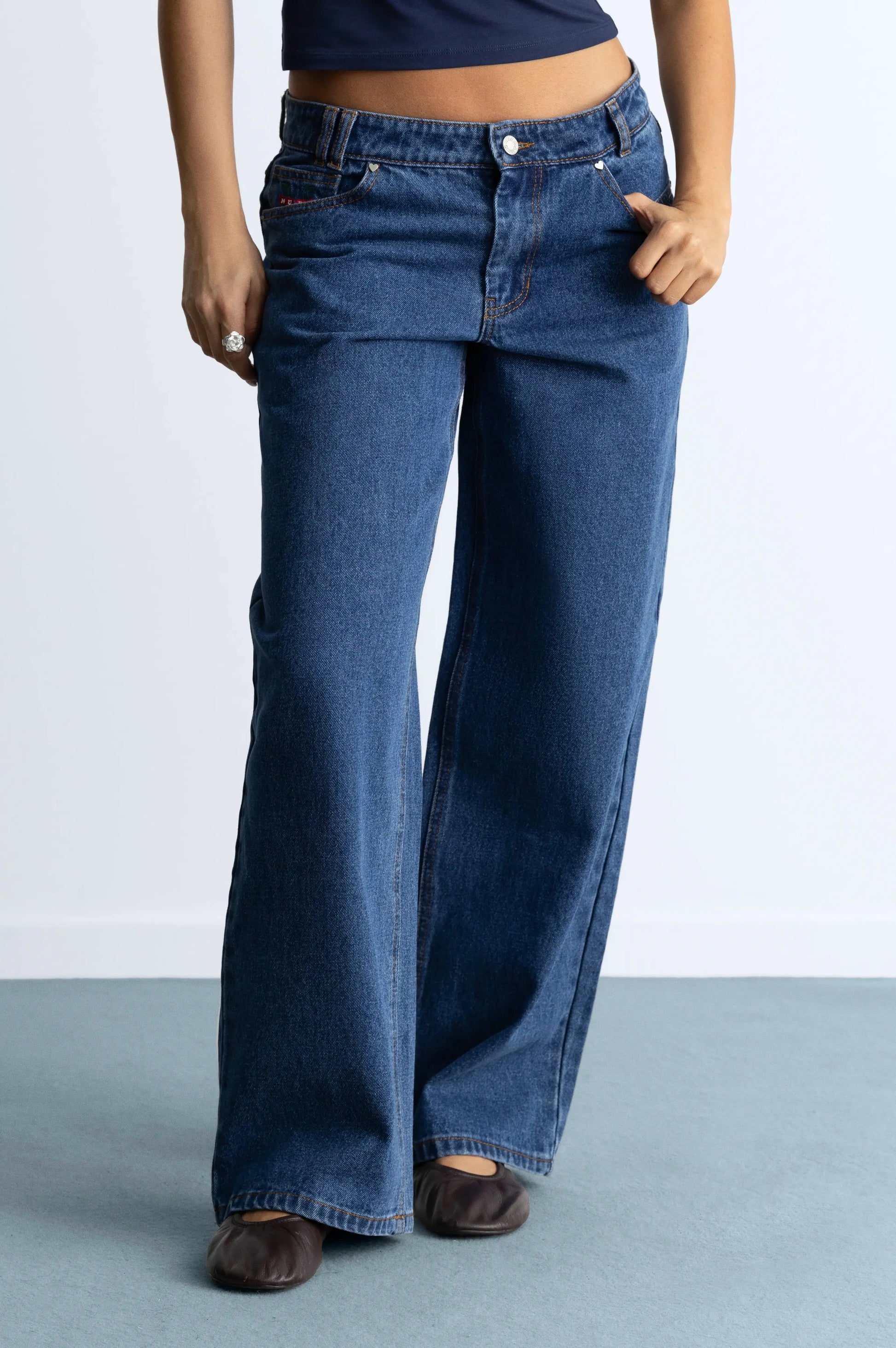 WOMAN [Model is 1.71 m / 5’7” wearing size S]