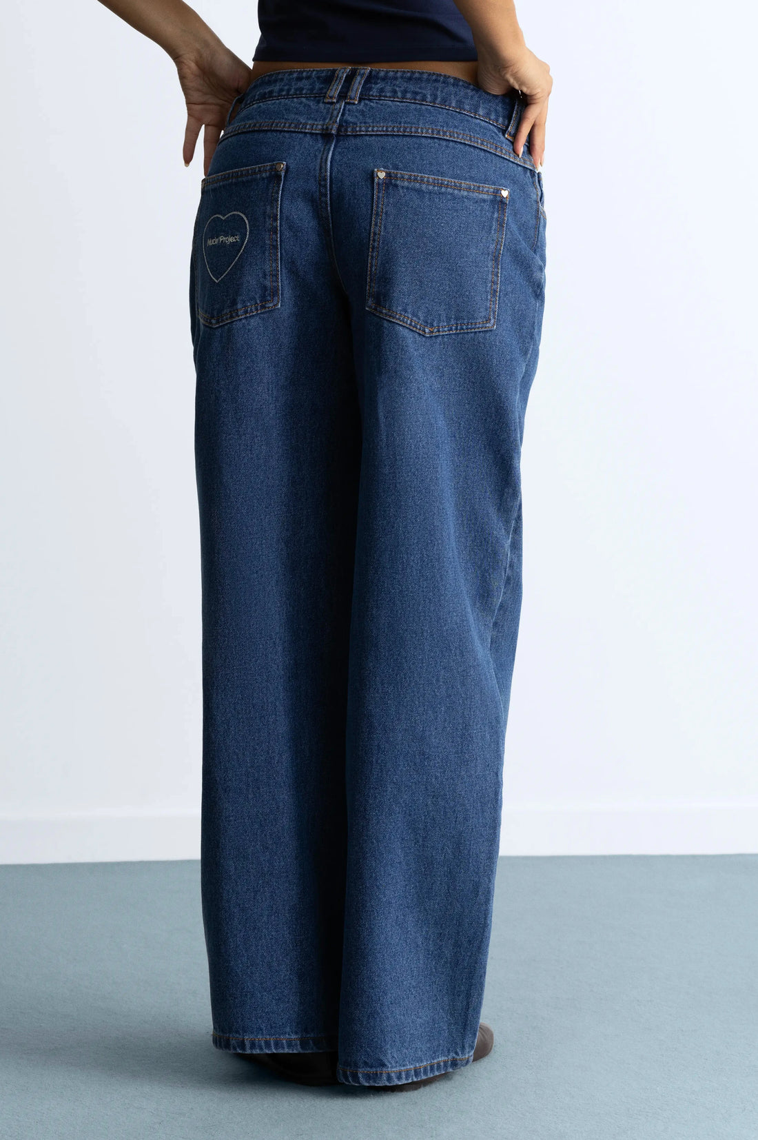 WOMAN [Model is 1.71 m / 5’7” wearing size S]