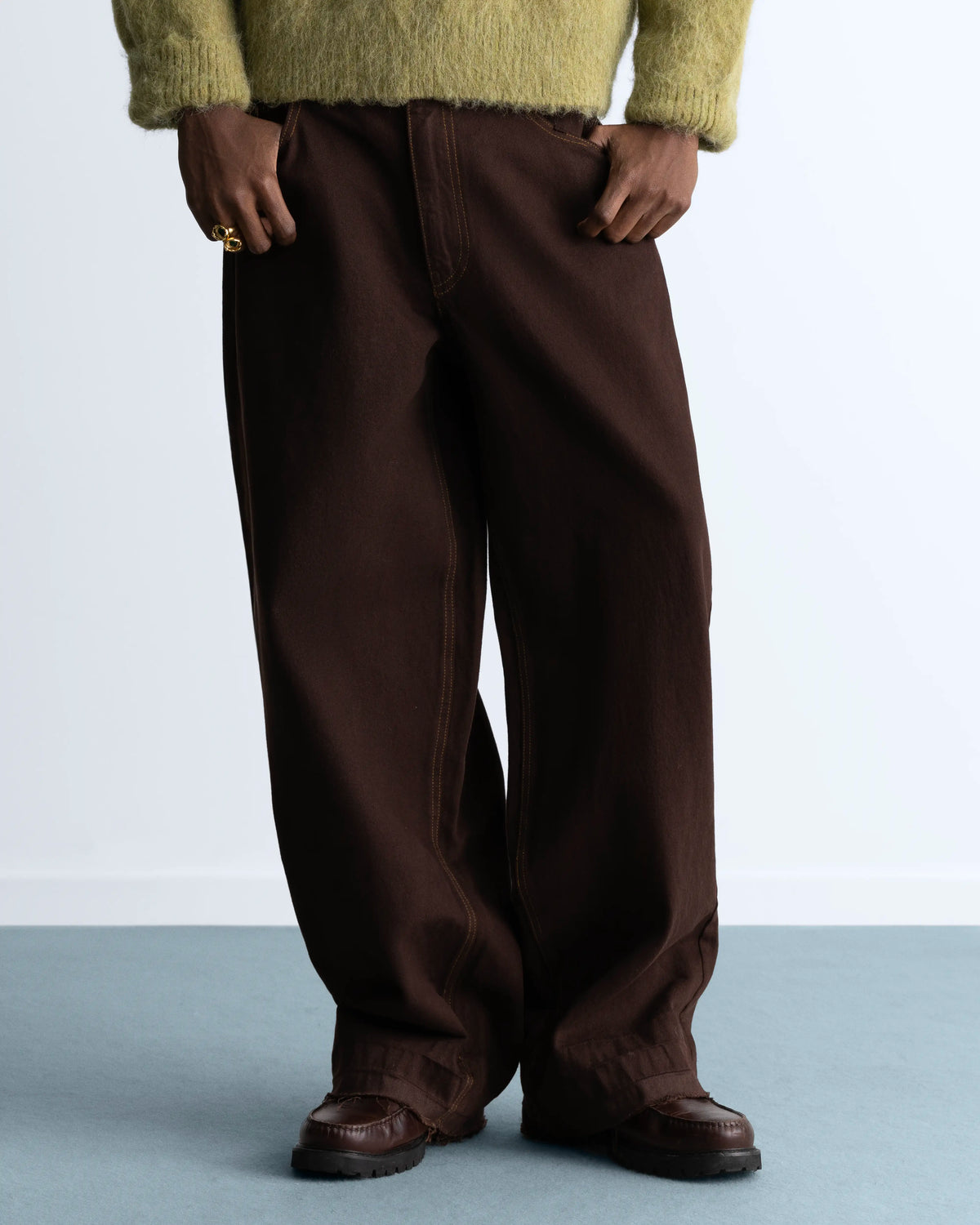 MAN [Model is 1.89 m / 6’2” wearing size M]