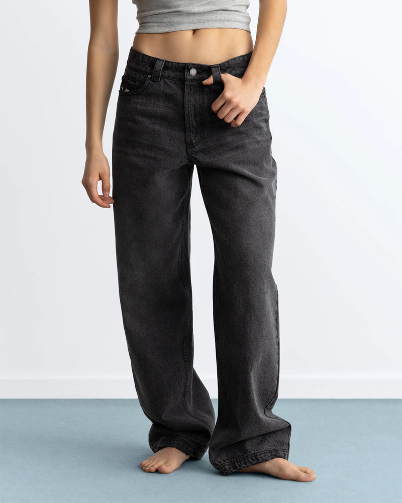 Basic Straight Jeans Black-Black
