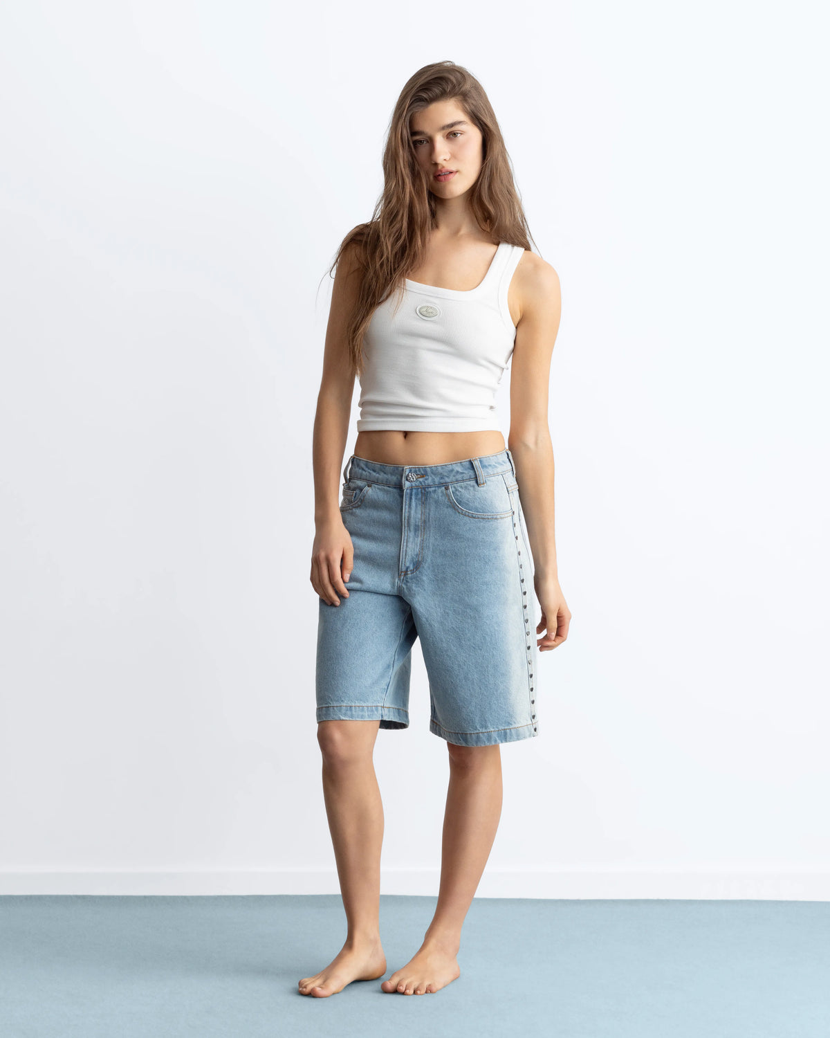 WOMAN [Model is 173 cm / 5’8” wearing size 38]