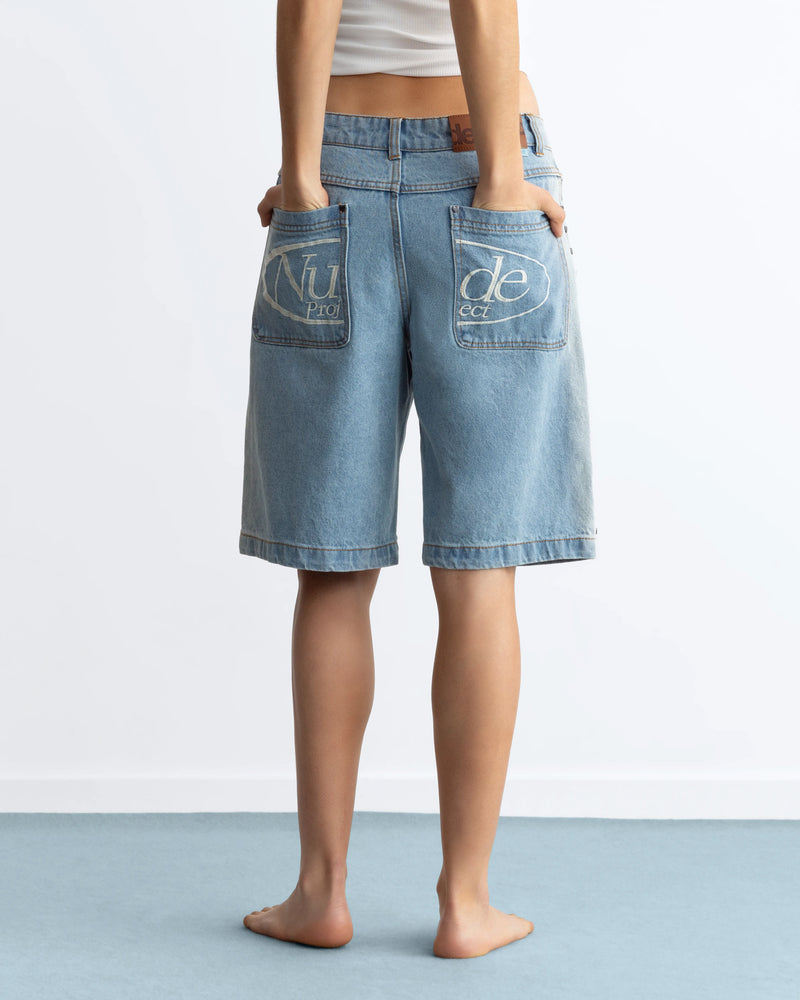 WOMAN [Model is 173 cm / 5’8” wearing size 38]