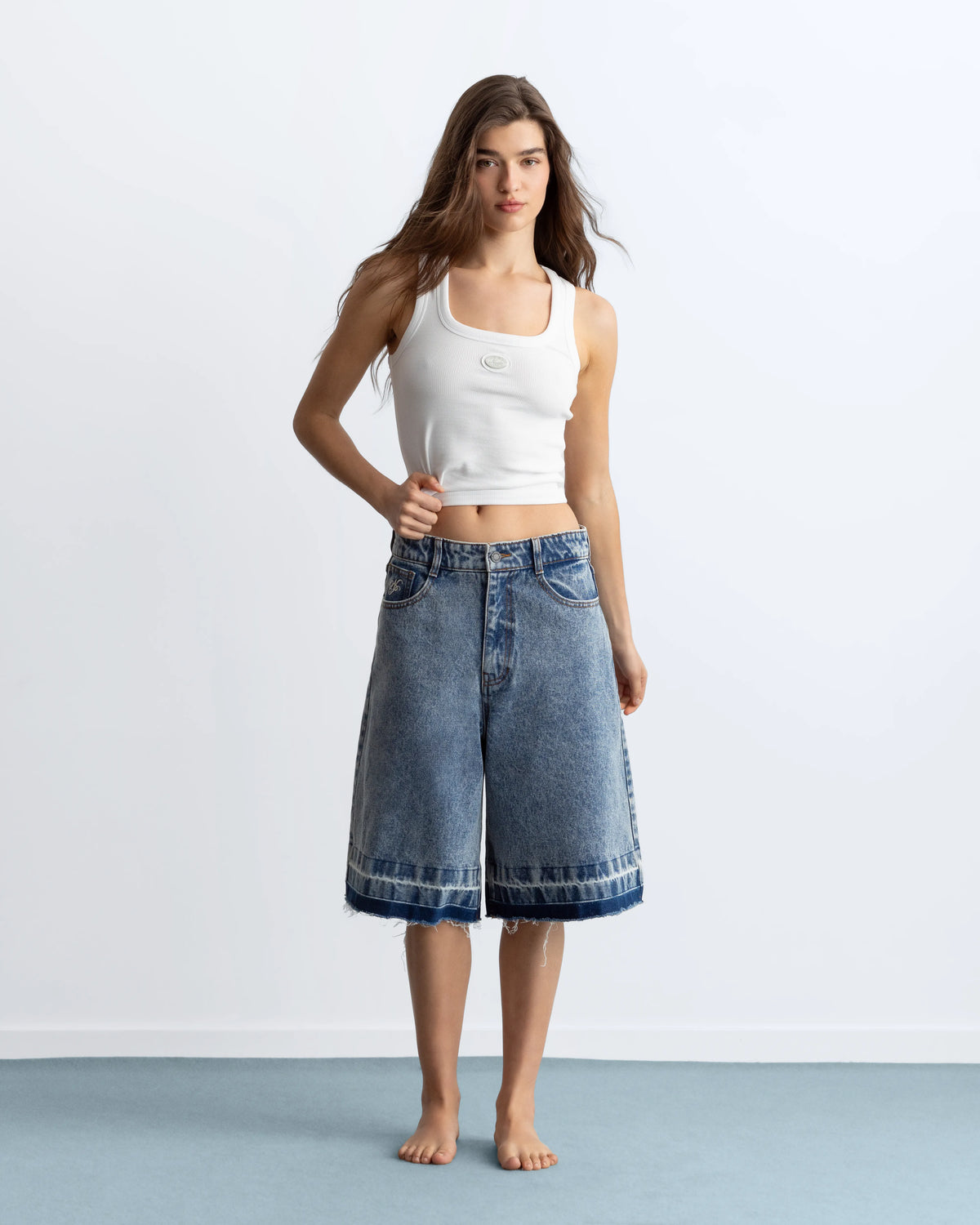 WOMAN [Model is 173 cm / 5’8” wearing size 38]