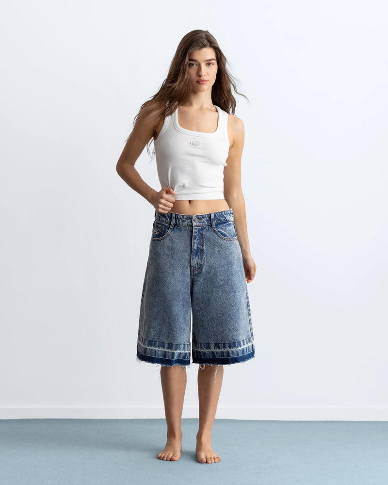 WOMAN [Model is 173 cm / 5’8” wearing size 38]