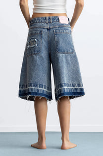 WOMAN [Model is 173 cm / 5’8” wearing size 38]