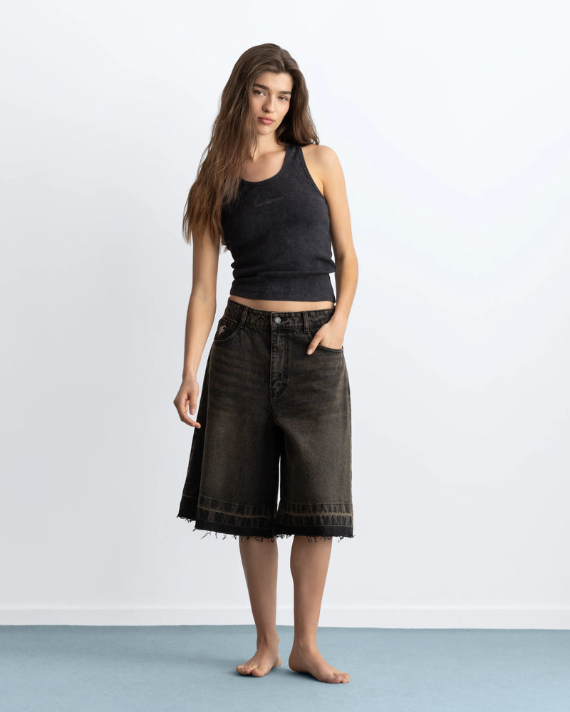 WOMAN [Model is 173 cm / 5’8” wearing size 38]