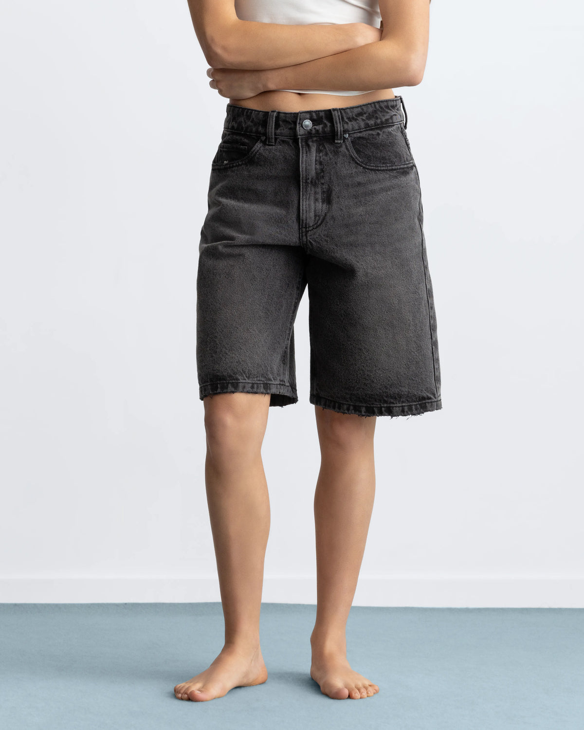 WOMAN [Model is 173 cm / 5’8” wearing size 38]