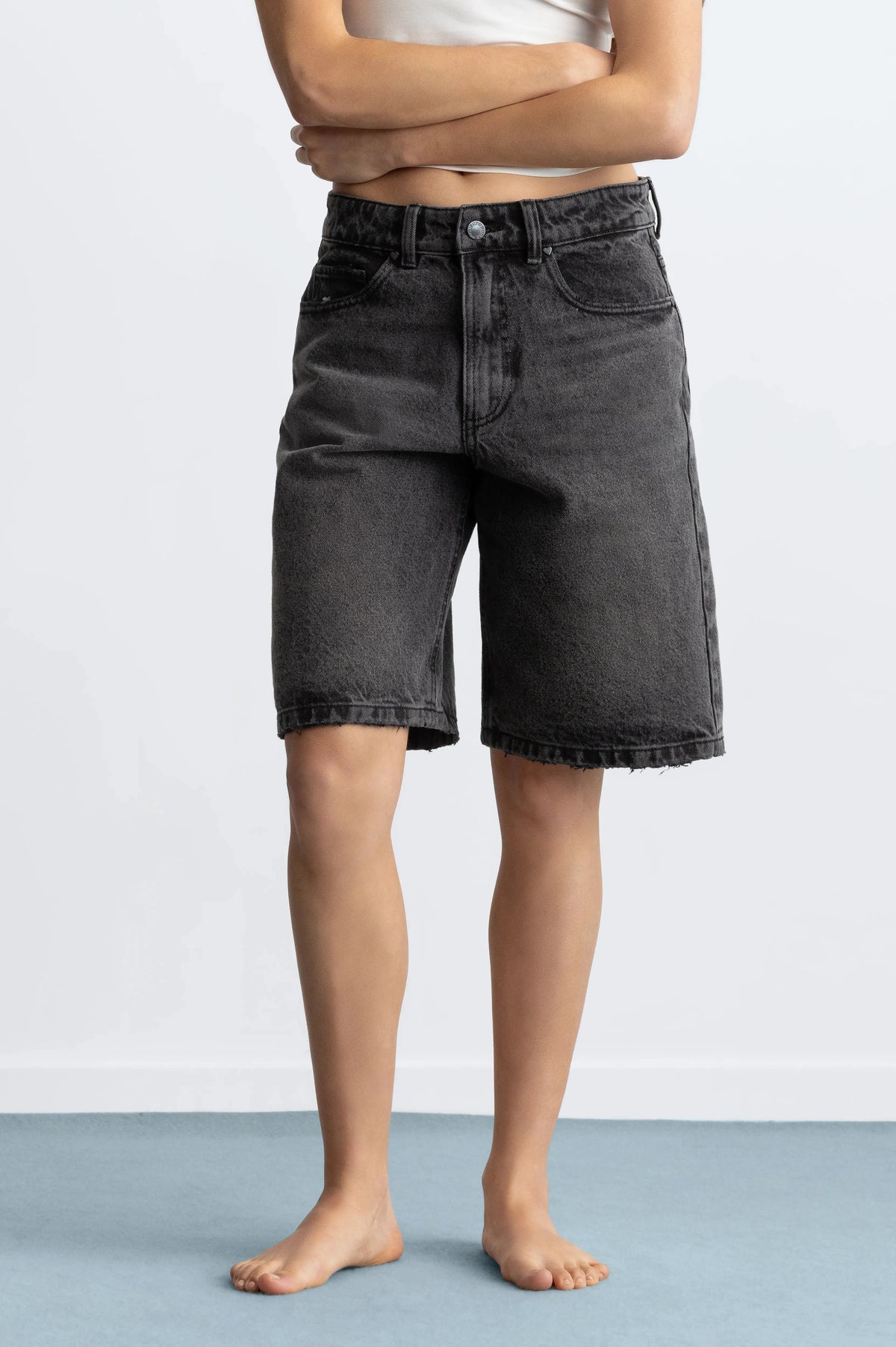 WOMAN [Model is 173 cm / 5’8” wearing size 38]