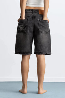 WOMAN [Model is 173 cm / 5’8” wearing size 38]