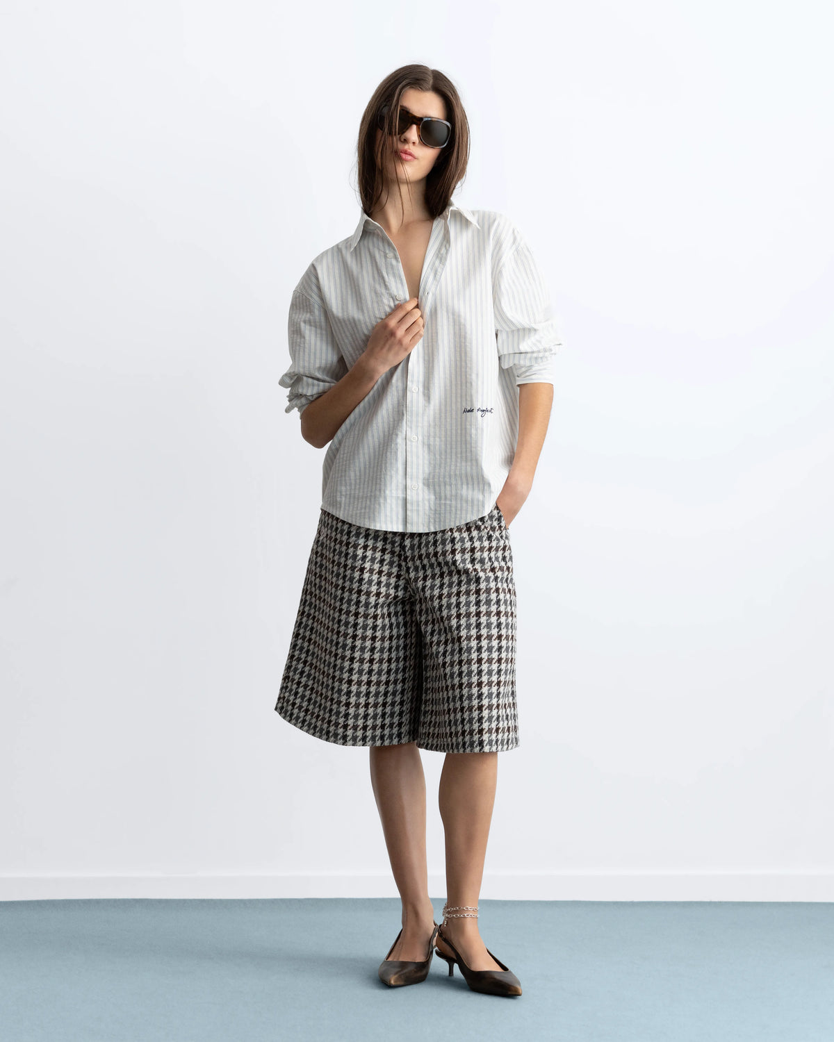 WOMAN [Model is 173 cm / 5’8” wearing size S]