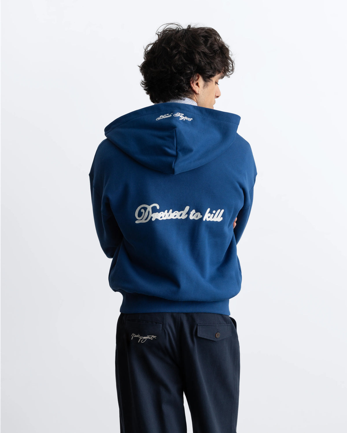 MAN [Model is 187 cm / 6'2" wearing size M]