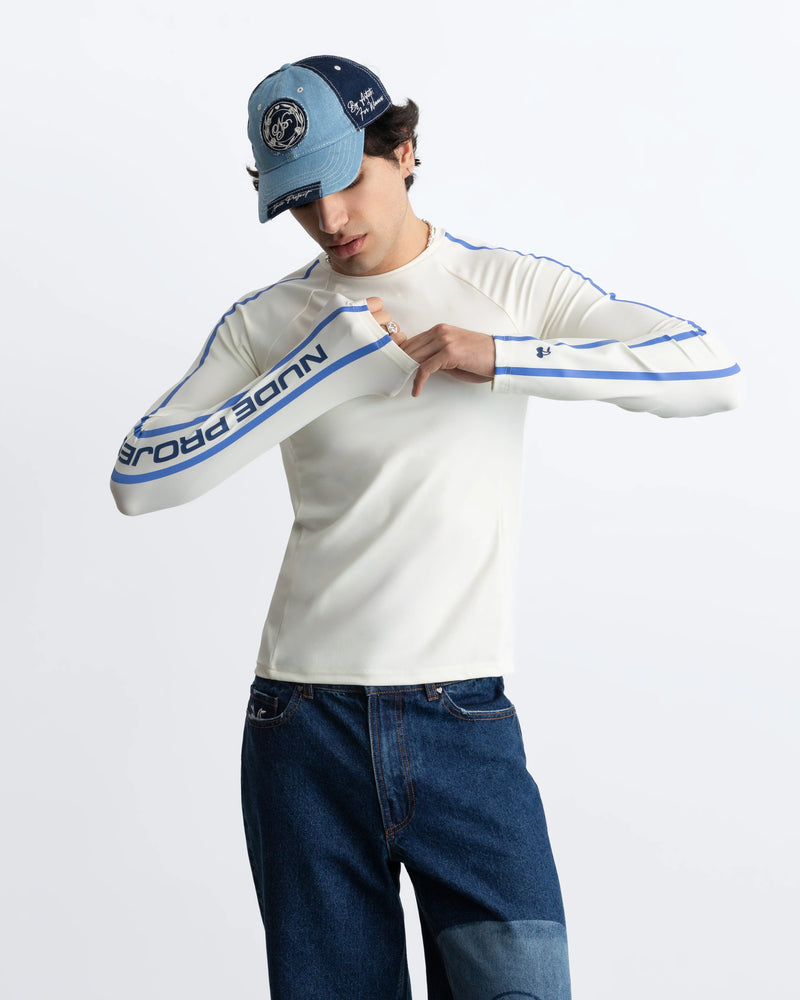 MAN [Model is 187 cm / 6'2" wearing size M]