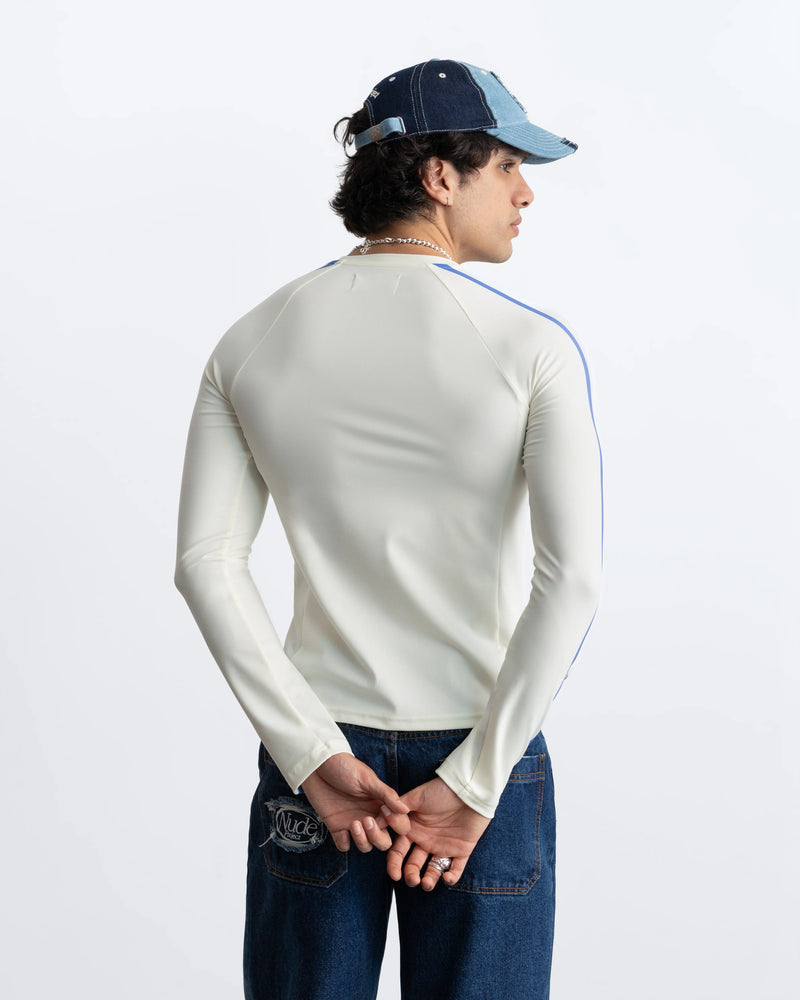 MAN [Model is 187 cm / 6'2" wearing size M]