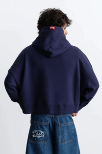 MAN [Model is 187 cm / 6'2" wearing size M]