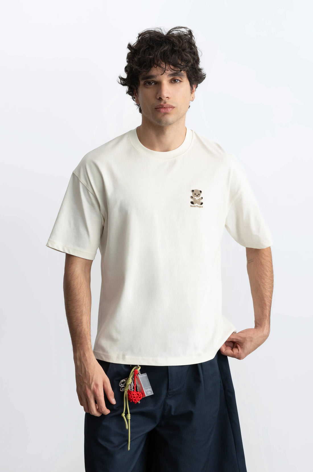 MAN [Model is 187 cm / 6'2" wearing size M]
