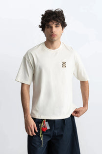 MAN [Model is 187 cm / 6'2" wearing size M]
