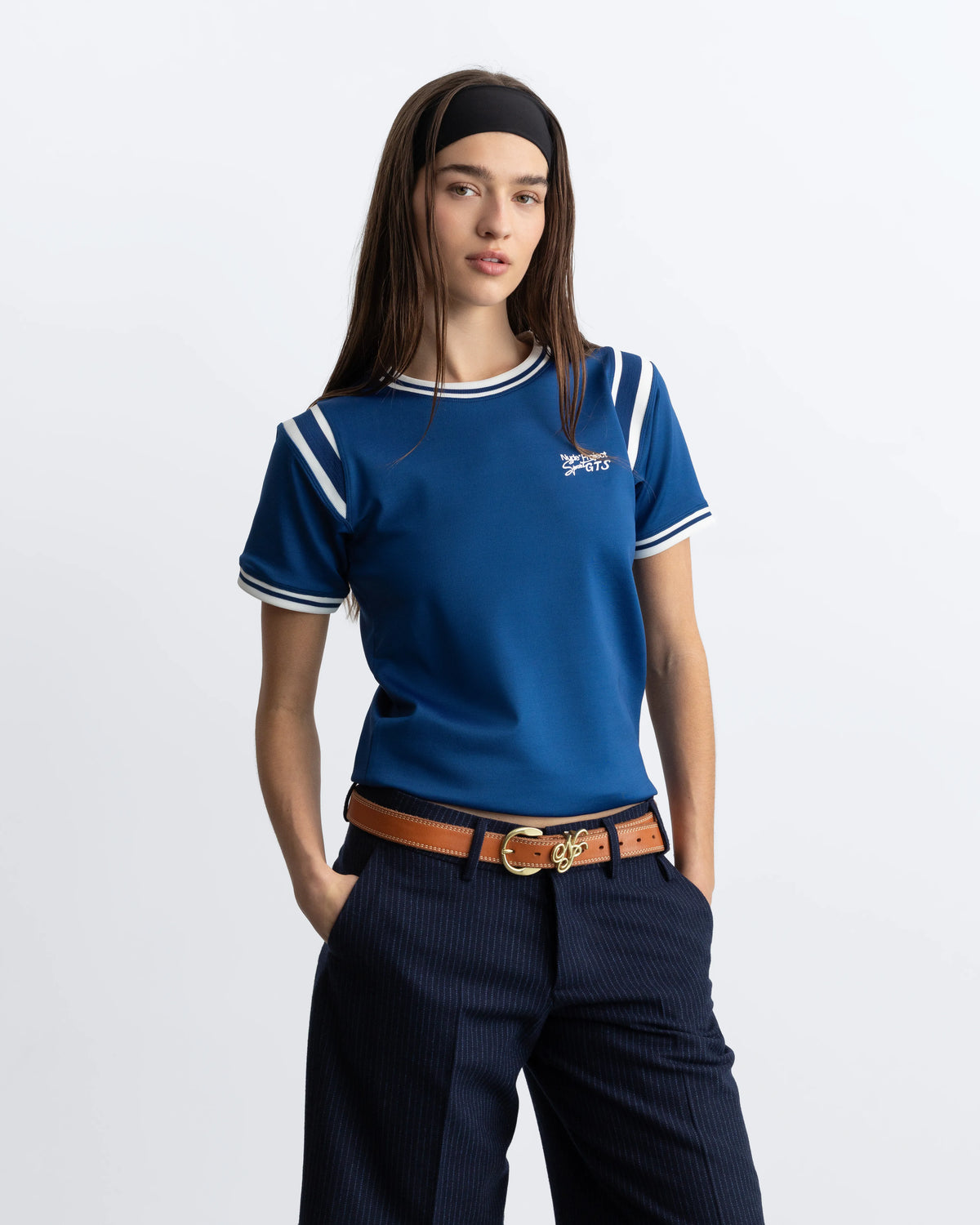 WOMAN [Model is 173 cm / 5’8” wearing size S]