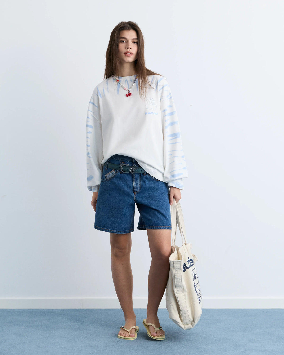 WOMAN [Model is 175.25 cm / 5’9” wearing size S]