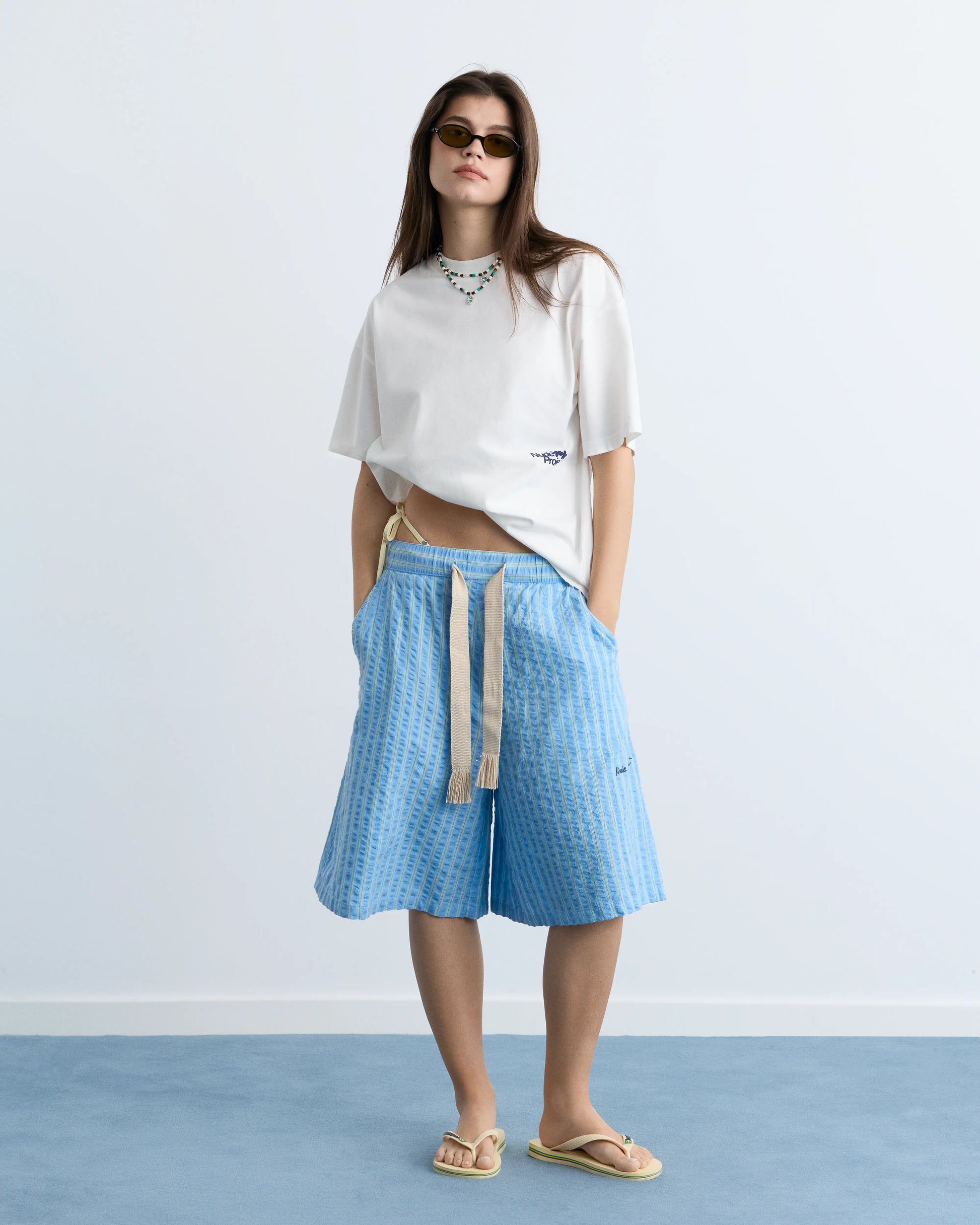 WOMAN [Model is 175.25 cm / 5’9” wearing size S]
