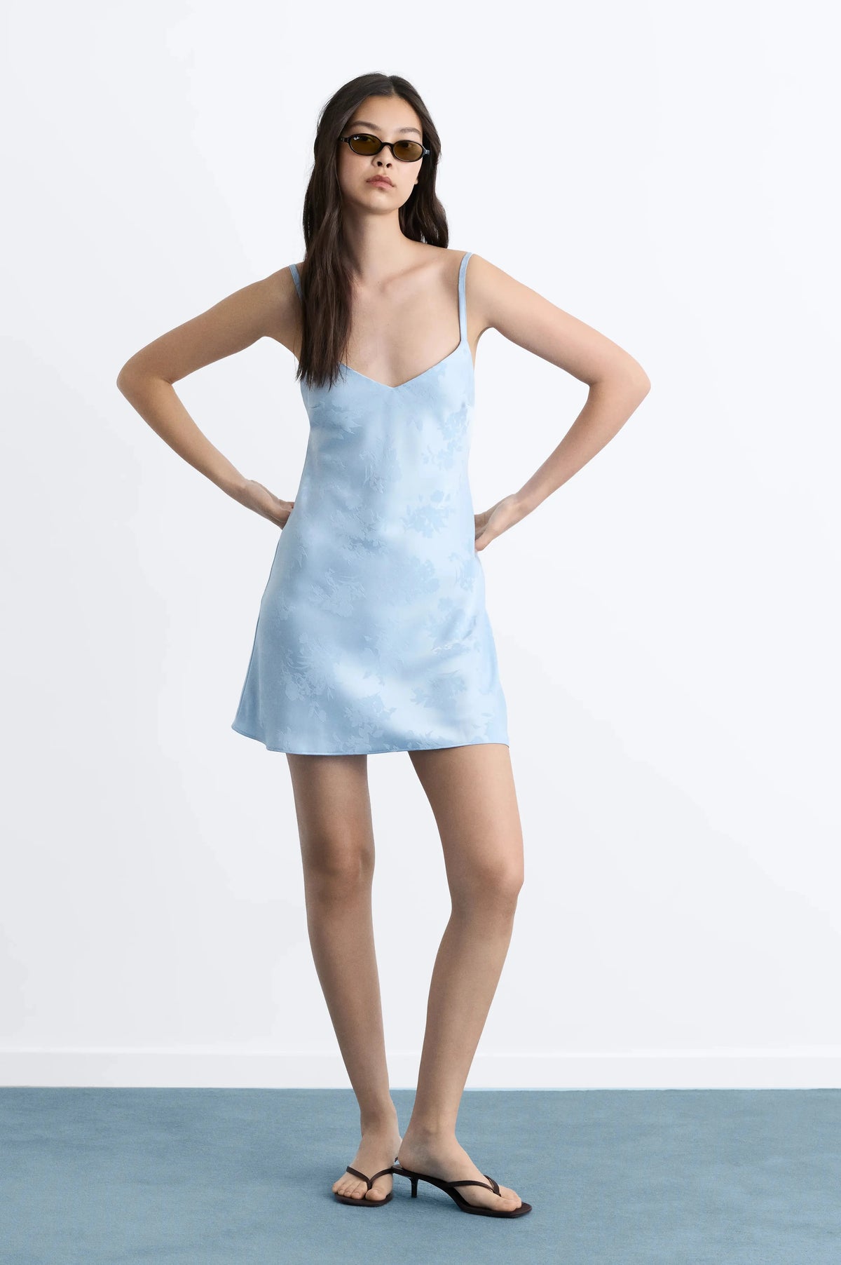 WOMAN [Model is 176 cm / 5’9” wearing size S]