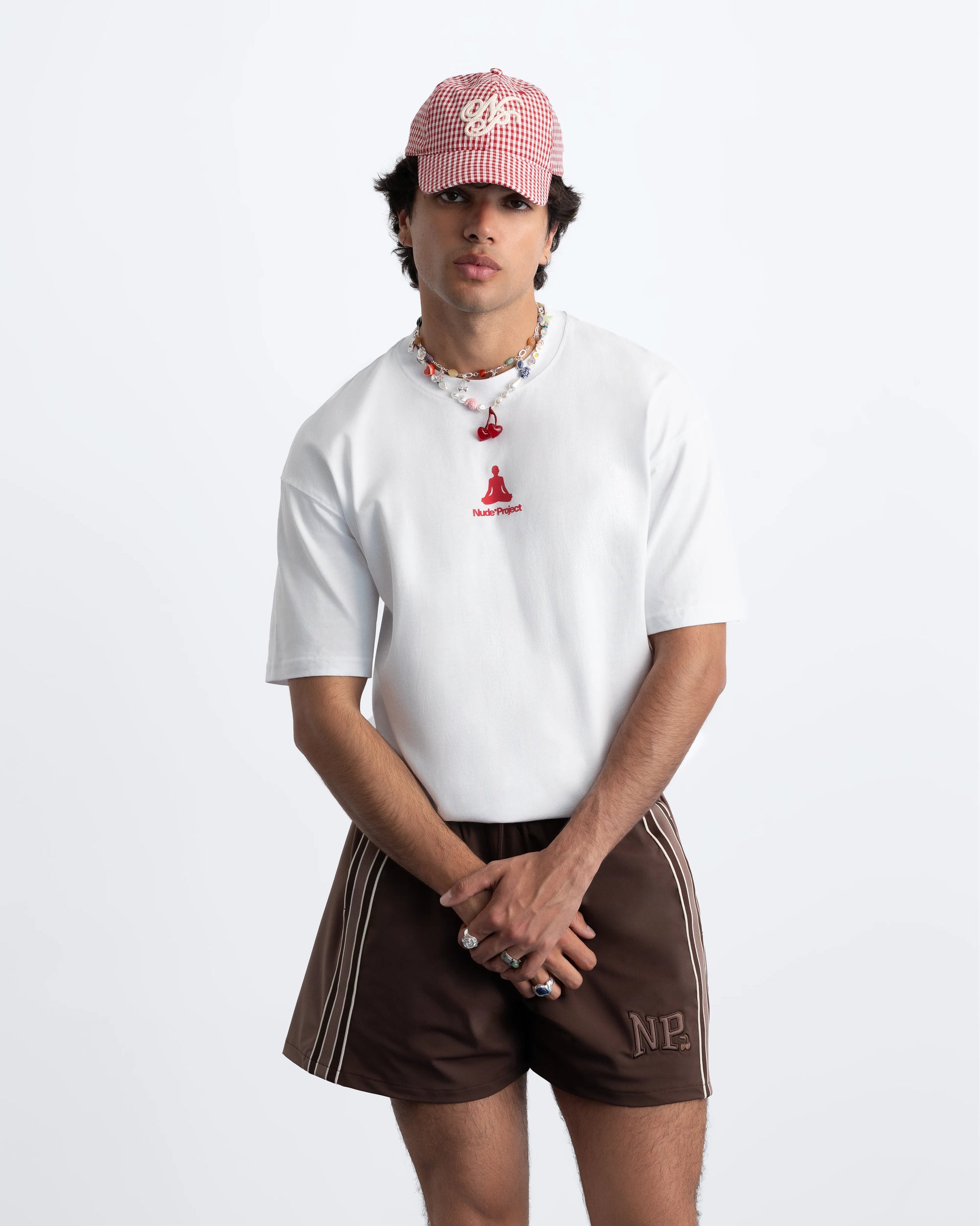 MAN [Model is 187cm / 6’2” wearing size M]