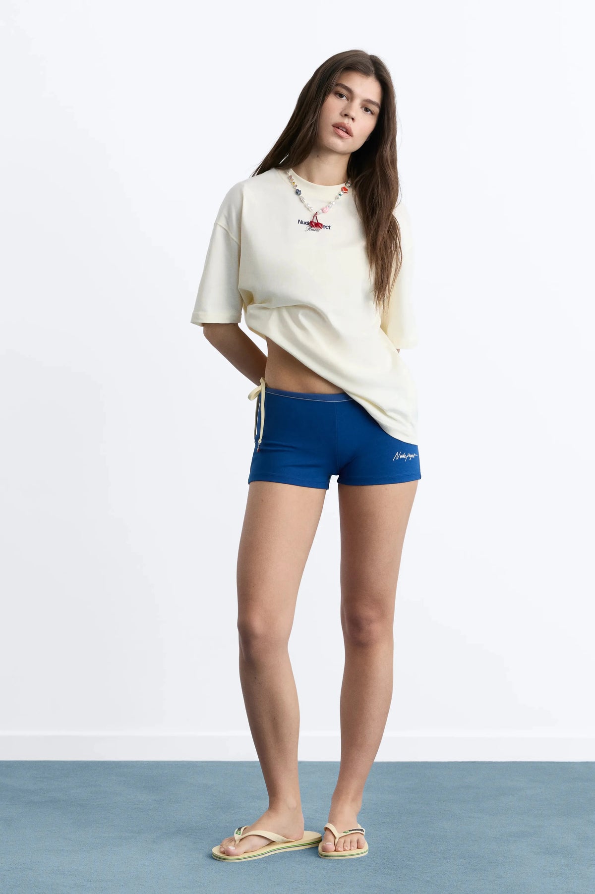 WOMAN [Model is 175.25 cm / 5’9” wearing size S]