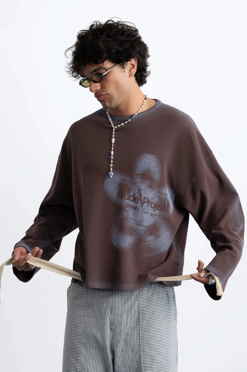 MAN [Model is 187cm / 6’2” wearing size M]