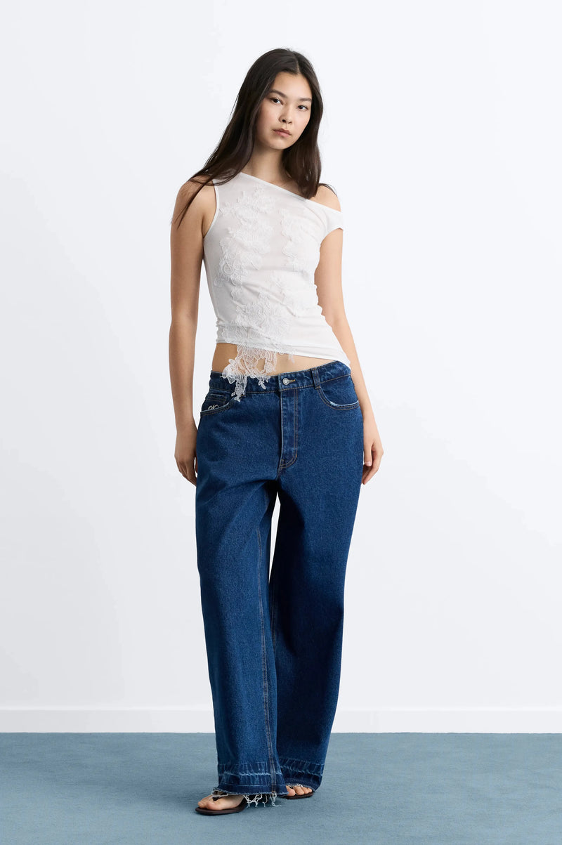 WOMAN [Model is 176 cm / 5’9” wearing size S]