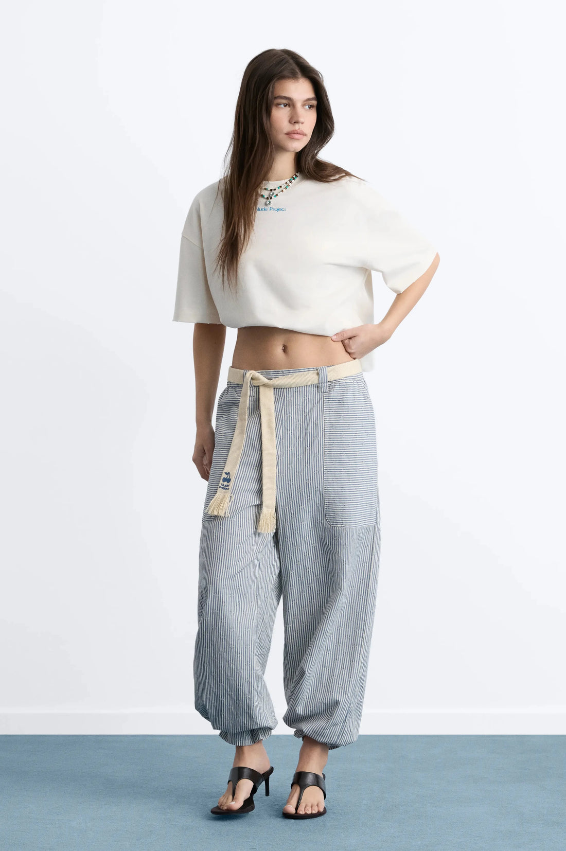 WOMAN [Model is 175.25 cm / 5’9” wearing size S]