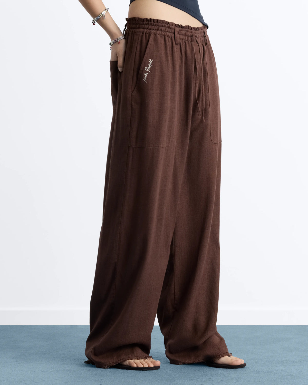 WOMAN [Model is 176 cm / 5’9” wearing size S]