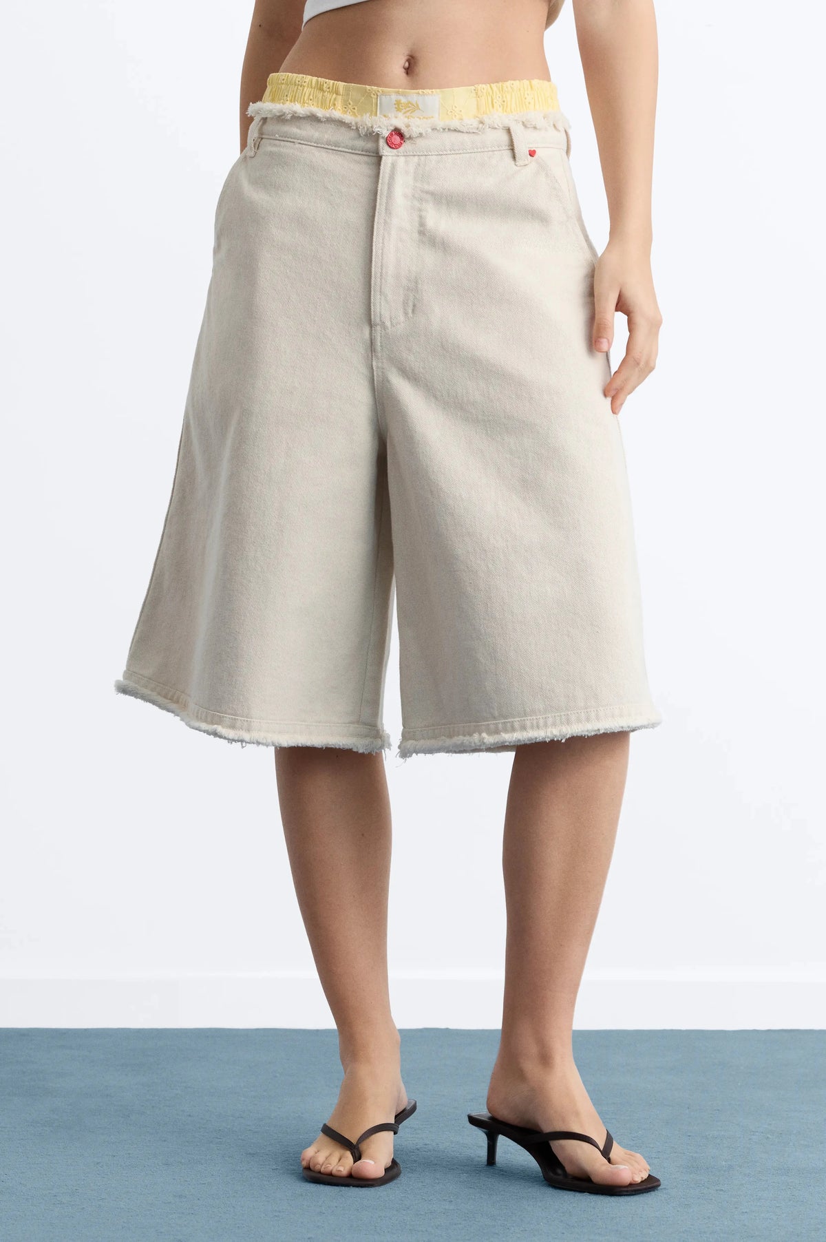 WOMAN [Model is 176 cm / 5’9” wearing size S]