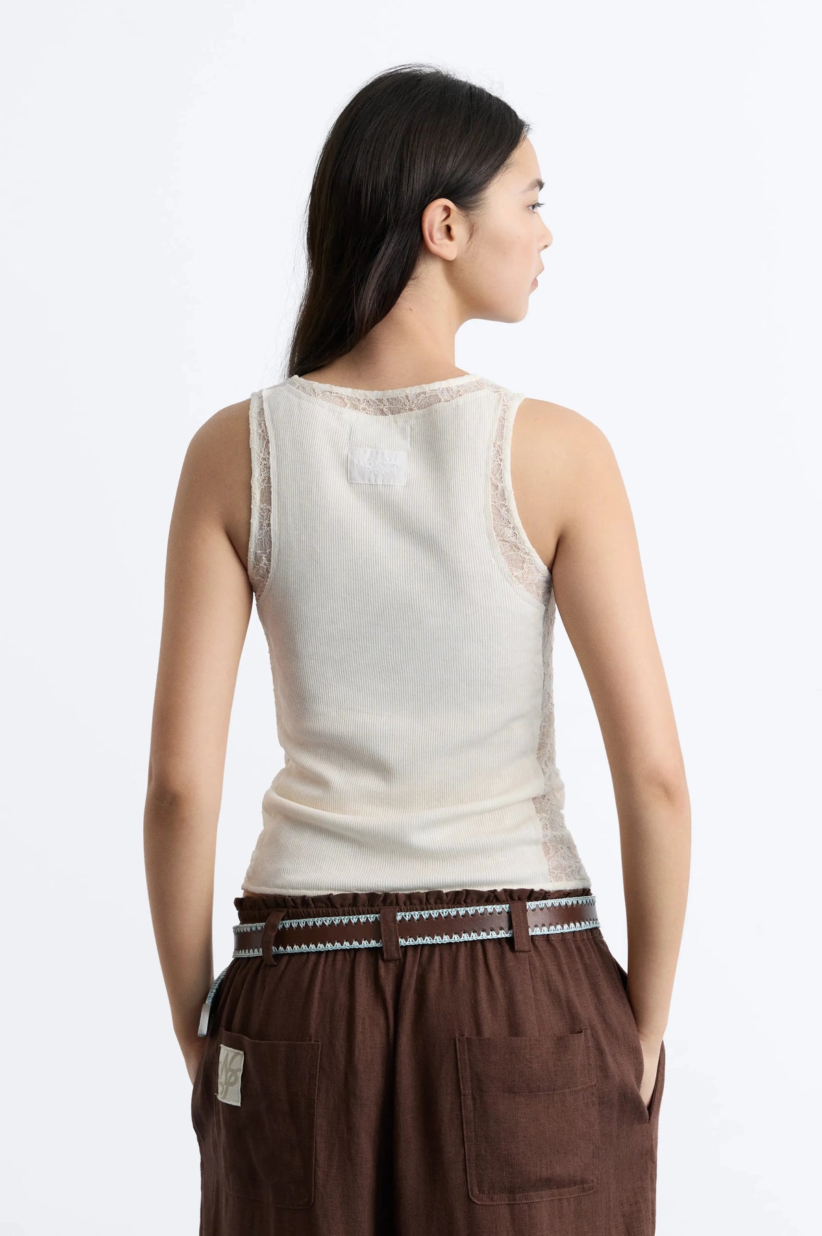WOMAN [Model is 176 cm / 5’9” wearing size S]