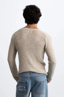MAN [Model is 187cm / 6’2” wearing size M]